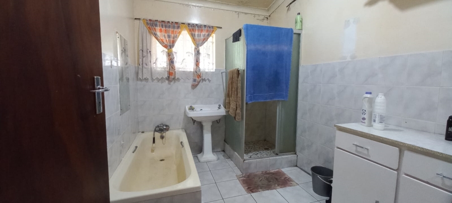 2 Bedroom Property for Sale in Collerville North West